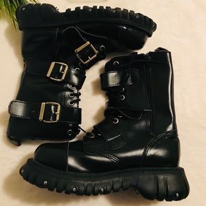 tuk buckle boots